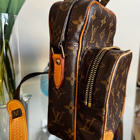 Sold on FB Amazon - Picture 3 of 5